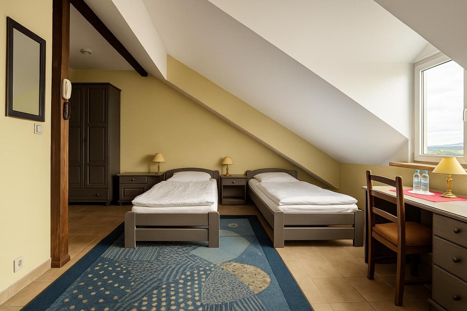 Hotel Metro Kłodzko Buitenkant foto