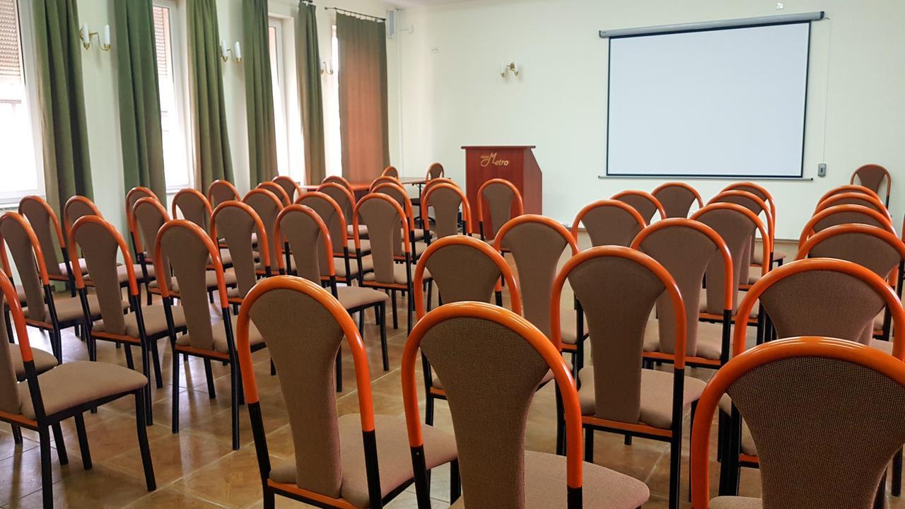 Hotel Metro Kłodzko Buitenkant foto